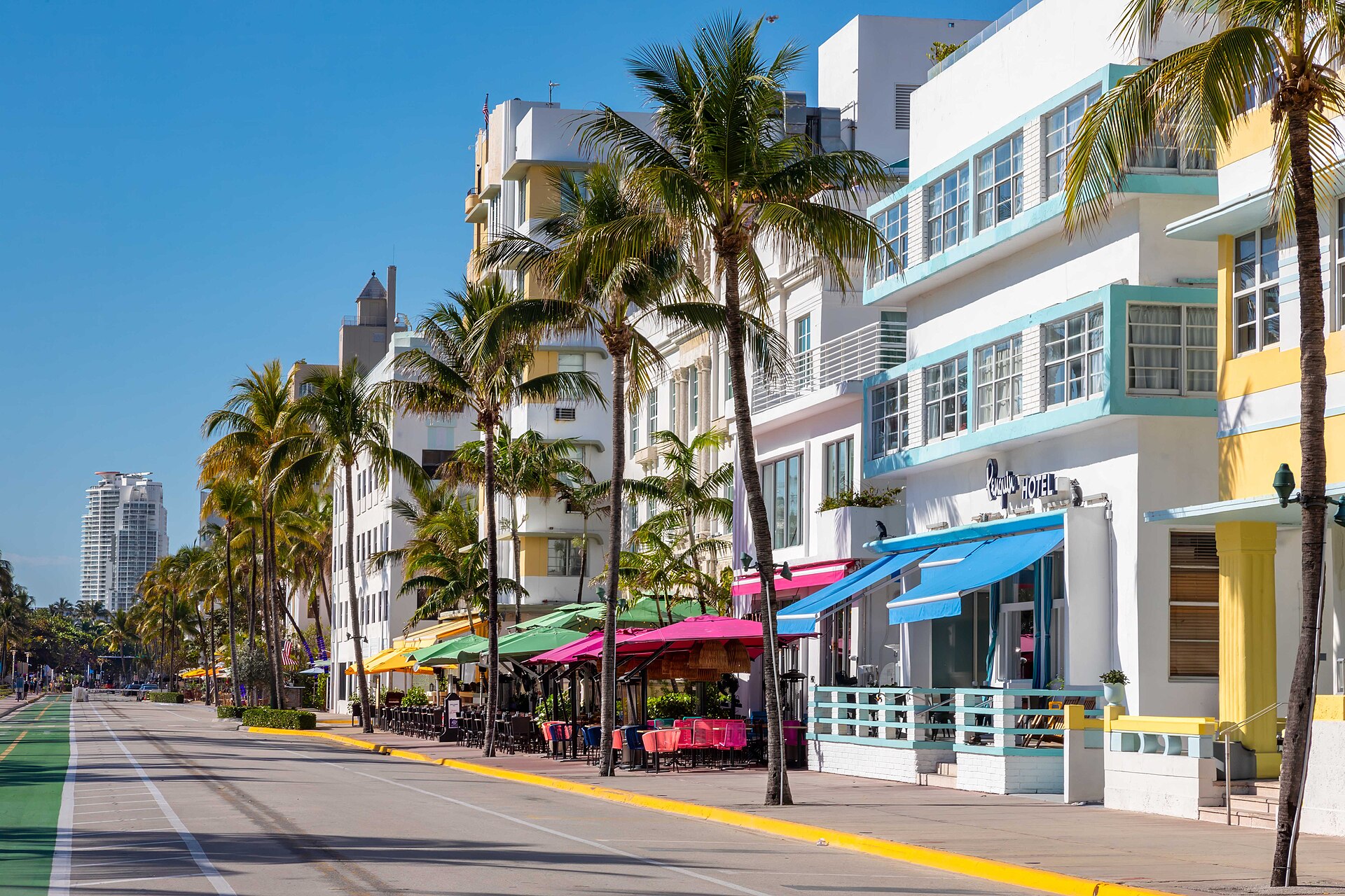 Pastel Art Deco hotels along Ocean Drive